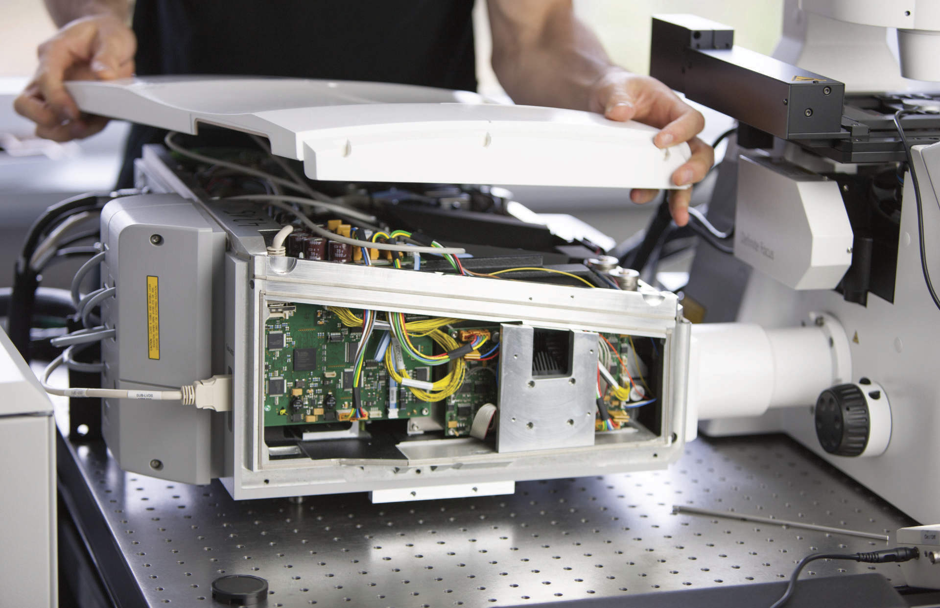 Сервісне обслуговування Ваш надійний партнер. Ми здійснюємо гарантійне та післягарантійне обслуговування поставленого обладнання з турботою та увагою до деталей.